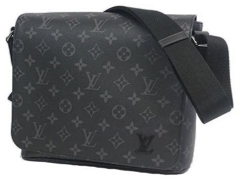 louis vuitton umhängetasche herren gefälscht|false louis vuitton shirts.